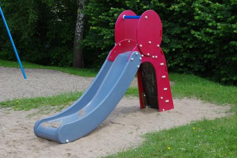 Rutsche auf dem Spielplatz