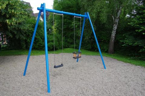 Schaukel auf dem Spielplatz
