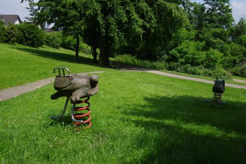 Wipptier auf dem Spielplatz