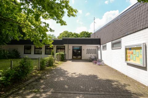 Städt. Tageseinrichtung für Kinder Karlchen Städt. Tageseinrichtung für Kinder Karlchen