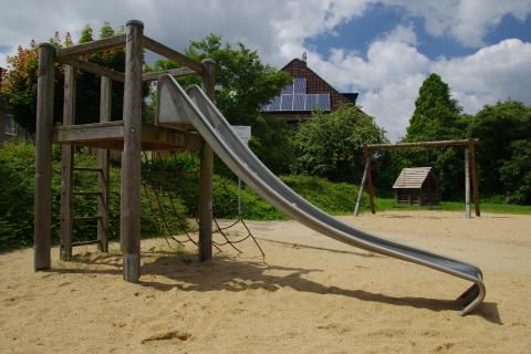 Rutsche auf dem Spielplatz