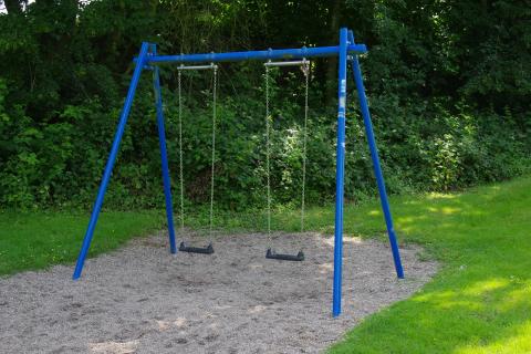 Schaukel auf dem Spielplatz