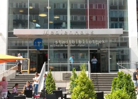 Eingang Medienhaus