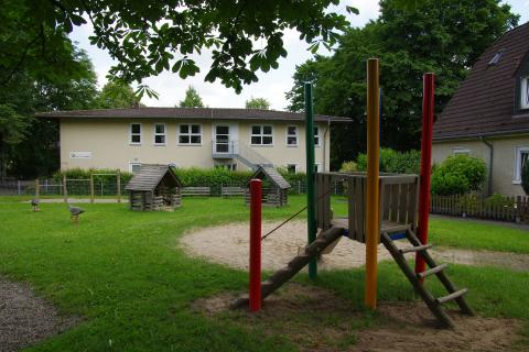Klettergerät auf dem Spielplatz