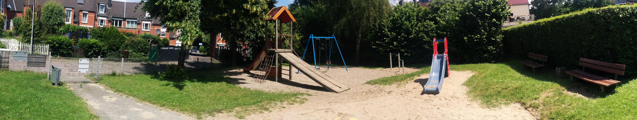 Spielplatz Pirolring Mülheim an der Ruhr - Panorama 1 Spielplatz Pirolring Mülheim an der Ruhr - Panorama 1