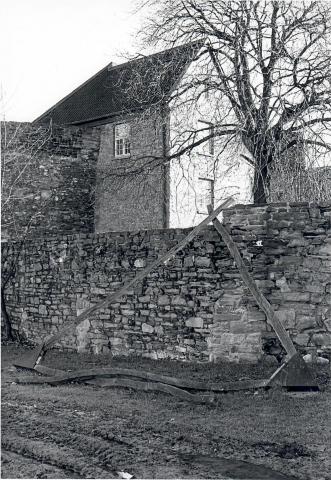 Könitz, Peter: 130 Grad außen, Gesamtansicht, © VG Bild-Kunst, Bonn, 2019; Foto: Kunstmuseum Mülheim an der Ruhr 1982.