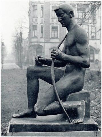 Lickfeld, Hermann: Bogenschütze/ Apoll, ursprünglicher Standort auf dem Goetheplatz, ca. 1937; Foto: unbekannt.