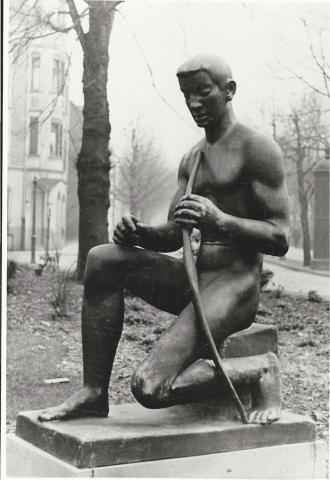 Lickfeld, Hermann: Bogenschütze/ Apoll, ursprünglicher Standort auf dem Goetheplatz, ca. 1937; Foto: unbekannt.