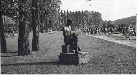 Lickfeld, Hermann: Bogenschütze, Standort Luisental zw. 1950 und 2011; Foto: unbekannt (1950er).