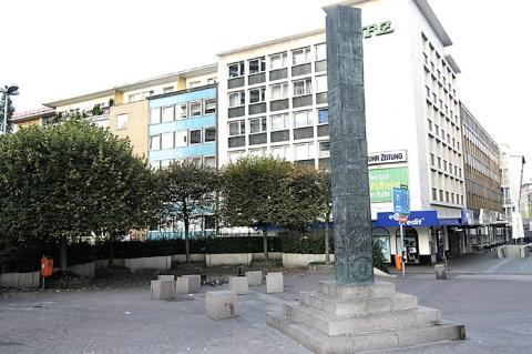 Liesen, Wolfgang: Stadtsäule; Foto: Kunstmuseum Mülheim an der Ruhr/ Ralf Raßloff 2009.