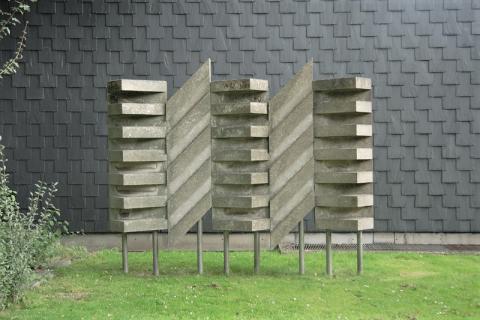 Netzewitz, Karlheinz: Betonrelief; Foto: Kunstmuseum Mülheim an der Ruhr 2007.