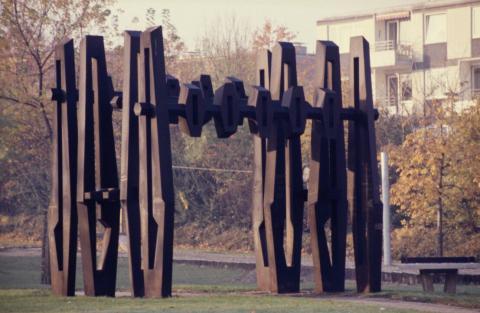 Prasse, Karl: Tor der jugendlichen Geborgenheit, Zustand um 1980 (?), Foto: Kunstmuseum Mülheim an der Ruhr o.J.