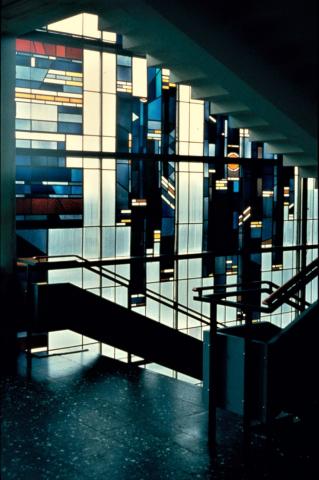 Thonett, Will: Fensterwand, Detail einer Etage; Foto: Kunstmuseum Mülheim an der Ruhr, vor 2001.