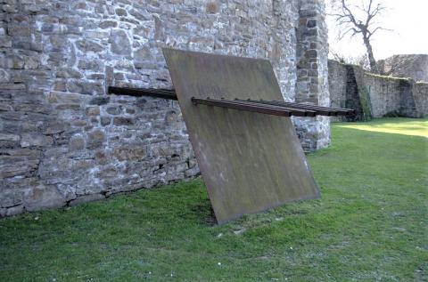 Uematsu, Keiji: Rammbock; Foto: Kunstmuseum Mülheim an der Ruhr 2017.