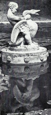 Deus, Willi: Brunnen (Junge mit Schwan); Foto: Mülheimer Jahrbuch 1972, S. 50.