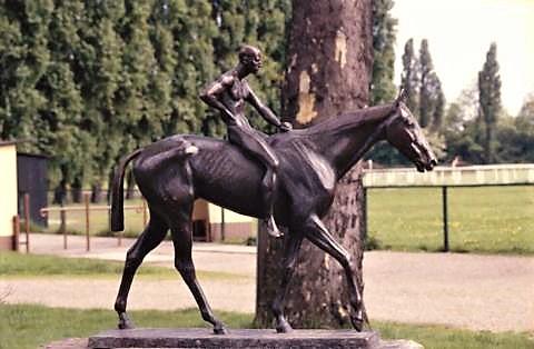 Kuebart, Reinhold: Pferd mit Jockey, o.J.; Foto: Kunstmuseum Mülheim an der Ruhr 2014 (?).