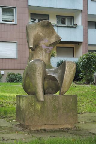 Prasse, Karl: Sitzender Torso, Vorderansicht; Foto: Kunstmuseum Mülheim an der Ruhr/ Ralf Raßloff 2008.