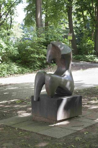 Prasse, Karl: Sitzender Torso, 1960, Foto: Kunstmuseum Mülheim an der Ruhr/ Rolf Raßloff 2020.