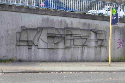 Siepmann, Heinrich: Betonreliefs am Ruhrufer, Detail Relief rechts; Foto: Kunstmuseum Mülheim an der Ruhr/ Ralf Raßloff 2020.