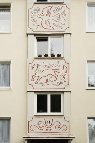 Altena, Karl: Dreiteiliges Wandbild mit Taube, Fuchs und Ornament, Foto: Kunstmuseum Mülheim an der Ruhr/ Ralf Raßloff 2008.