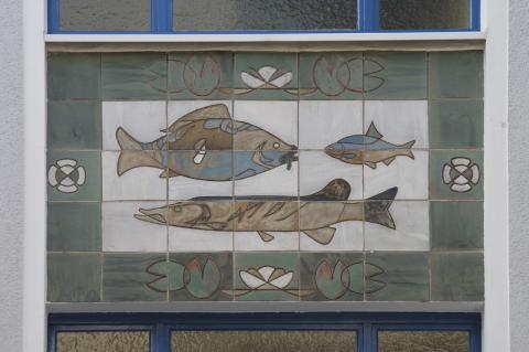 Dahler, Gustav: Wandgestaltung Gerberstr. 10, Detail (Fische), Foto: Kunstmuseum Mülheim an der Ruhr 2015.