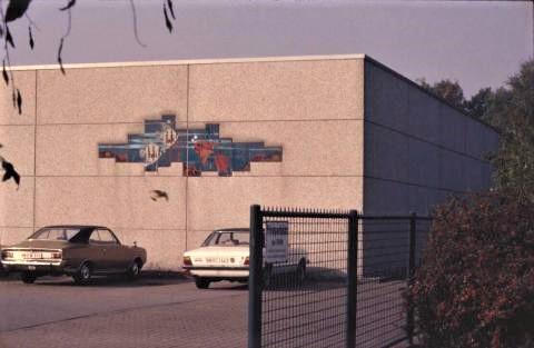 Klucken, Alois: Keramikrelief, Foto: Kunstmuseum Mülheim an der Ruhr o.J. (1980er?).