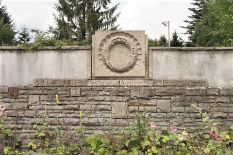 Gedenkrelief; Foto Kunstmuseum Mülheim an der Ruhr 2007.