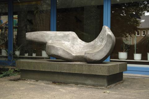 Prasse, Karl: Liegender Torso, 1976; Foto: Kunstmuseum Mülheim an der Ruhr/ Ralf Raßloff 2008..