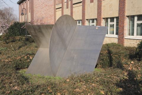 Alviani, Getulio: o.T., Foto: Kunstmuseum Mülheim an der Ruhr/ Ralf Raßloff 2008; © 2020 VG Bild-Kunst, Bonn.