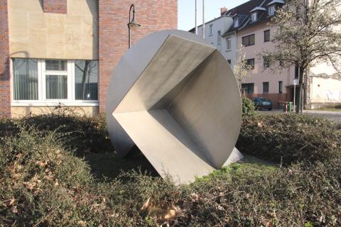 Alviani, Getulio: o.T., Foto: Kunstmuseum Mülheim an der Ruhr/ Ralf Raßloff 2008; © 2020 VG Bild-Kunst, Bonn.