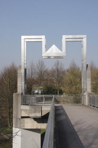 Rasche, Ernst: Kfar-Saba-Brücke, Foto: Kunstmuseum Mülheim an der Ruhr/ Ralf Raßloff 2008.