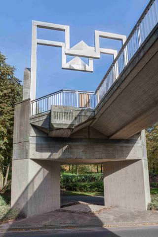 Rasche, Ernst: Brücke, 1992, Kunstmuseum Mülheim an der Ruhr/ Rolf Raßloff 2020.