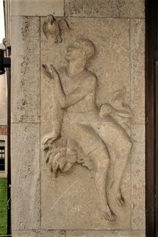 Meller, Willy: Relief am Portal der Realschule Stadtmitte, links, 1925-1928.