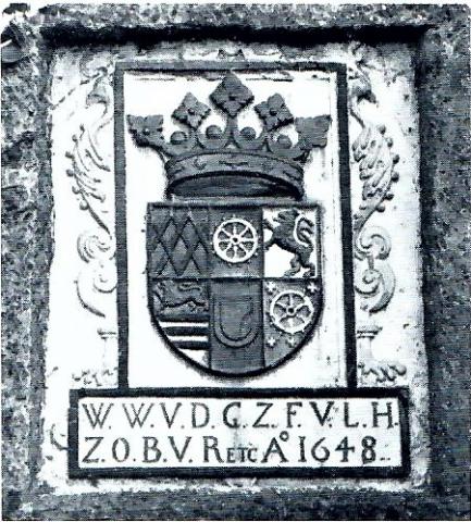 Wappenrelief am Schloß Broich: Wappen des Wilhelm Wyrich Daun (1648); Foto: Mülheimer Jahrbuch 1976.