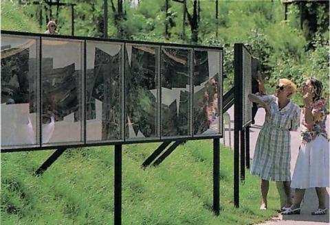 Schernstein, Walter: Luftbildpanorama - Installationsansicht; Foto: Mülheimer Jahrbuch 1993.