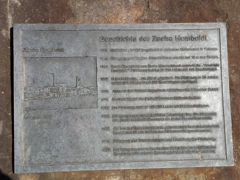 Gedenkstein für die Zeche Humboldt; Foto: Kunstmuseum Mülheim an der Ruhr 2017.