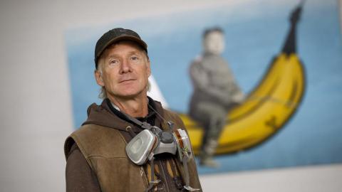 Baumgärtel, Thomas: Der Bananensprayer (23.06.2019); Foto: © picture-alliance/dpa (https://www.hr2.de/podcasts/der-kuenstler-und-bananensprayer-thomas-baumgaertel-im-gespraech,audio-22262.html) (Abruf: 17.03.2020); © 2020 VG Bild-Kunst, Bonn.