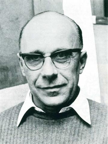 Helmut Lankhorst 1969; Foto: privat; aus: AK: Helmut Lankhorst zum 60. Geburtstag. Gemälde, Aquarelle, Zeichnungen, Collagen und Materialbilder, (01.03.-05.04.1969 im Schloß Styrum), hrsg. vom Städtischen Museum Mülheim an der Ruhr, 1969, S. 3. Helmut Lankhorst 1969; Foto: privat; aus: AK: Helmut Lankhorst zum 60. Geburtstag. Gemälde, Aquarelle, Zeichnungen, Collagen und Materialbilder, (01.03.-05.04.1969 im Schloß Styrum), hrsg. vom Städtischen Museum Mülheim an der Ruhr, 1969, S. 3.