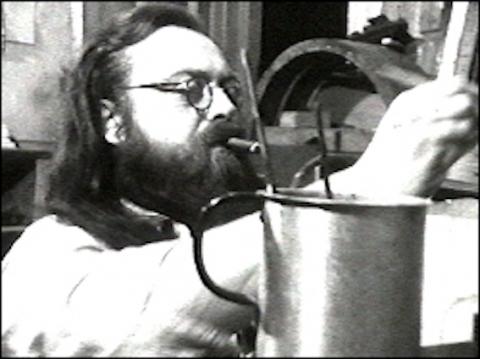 Porträt Will Thonett; Foto: http://www.kaos-archiv.de/pages/fr_kunst_por.htm (Abruf: 12.10.2020). Porträt Will Thonett; Foto: http://www.kaos-archiv.de/pages/fr_kunst_por.htm (Abruf: 12.10.2020).